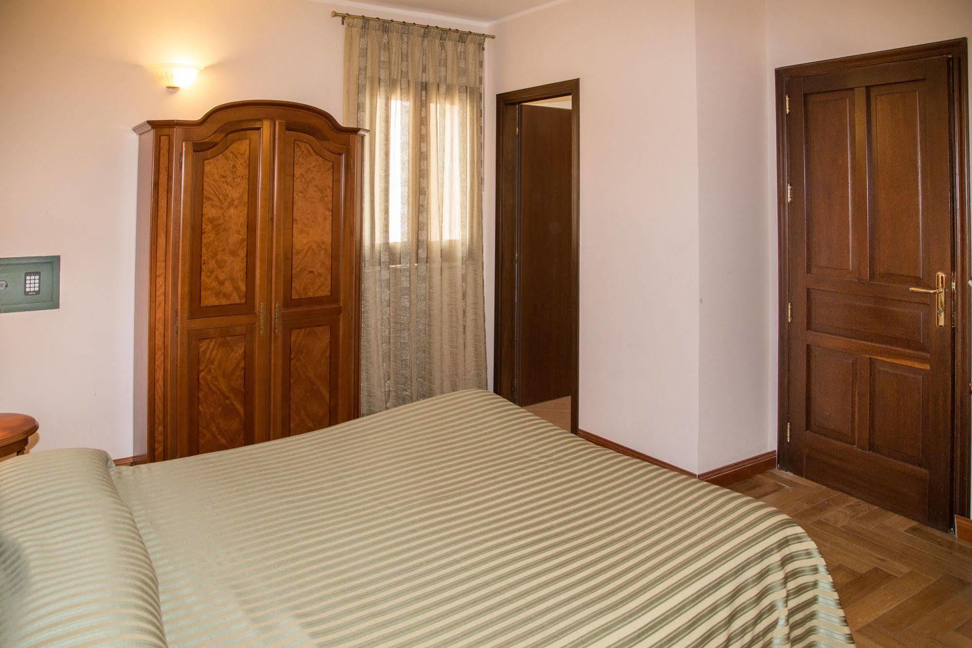 סירקוזה Residence Acropoli מראה חיצוני תמונה
