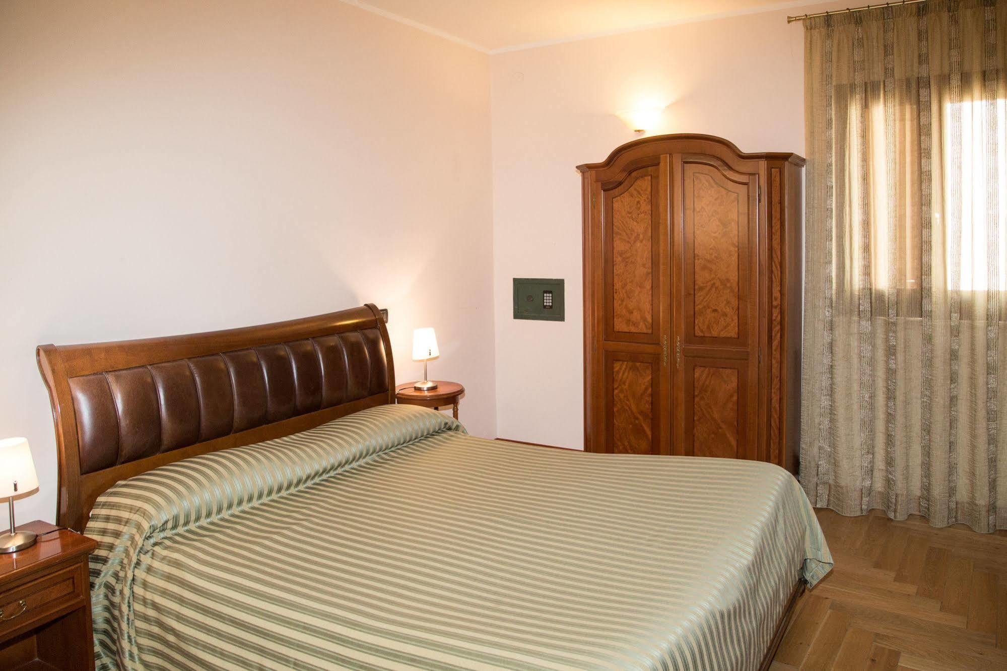 סירקוזה Residence Acropoli מראה חיצוני תמונה
